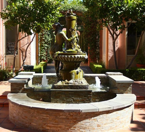 Sonoma Court Shops Fountain